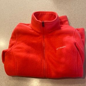 Like new orange Columbia jacket, size medium.
